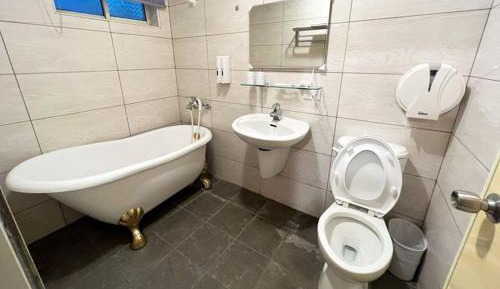 Double Room with Private Bathroom-D2