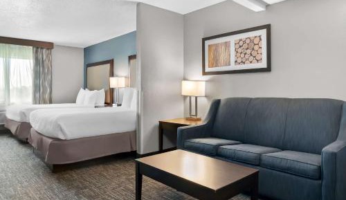 Queen Suite with Two Queen Beds