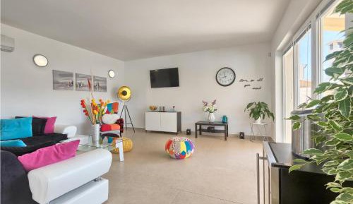 Five-Bedroom Holiday Home