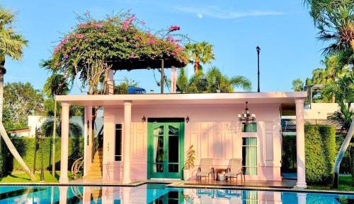 Deluxe Double Room with Pool Access