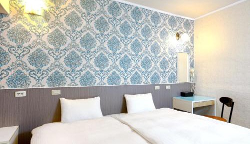 Twin Room with Bathroom