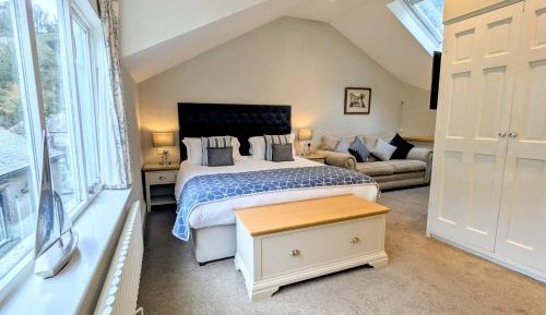 Village View Large King