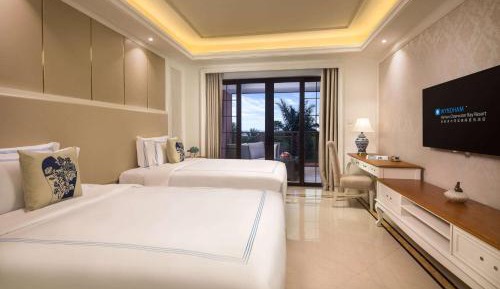Deluxe Twin Room with Pool View