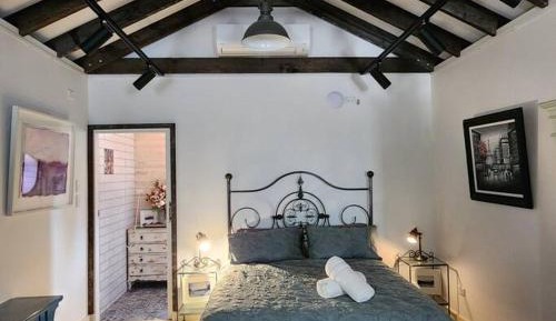 One-Bedroom House