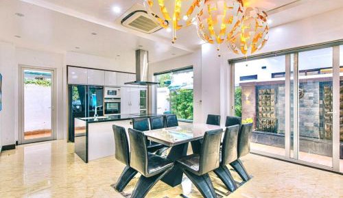 King Room with Pool View