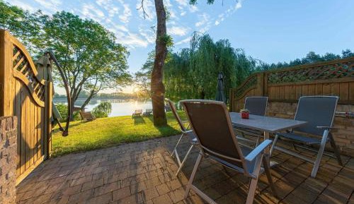 Apartment with Lake View