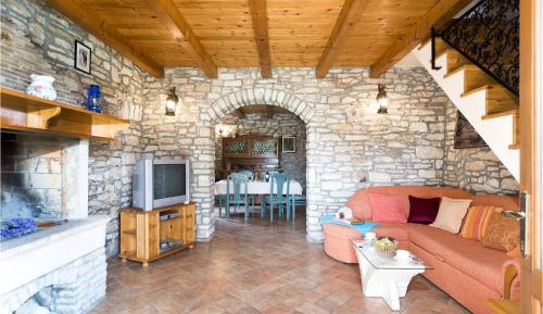 Three-Bedroom Vacation Home 