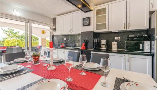 Five-Bedroom Holiday Home