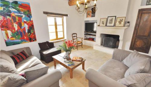 Five-Bedroom Holiday Home