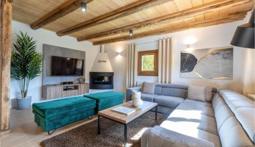 Four-Bedroom Holiday Home