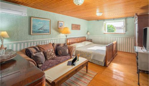 One-Bedroom Vacation Home