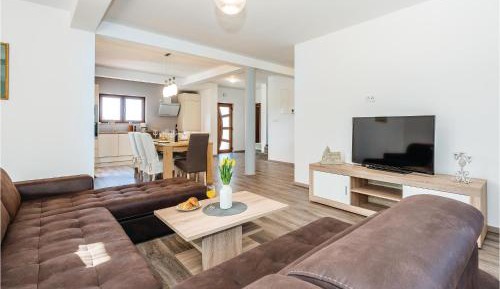 Four-Bedroom Holiday Home