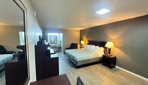 Deluxe King Room