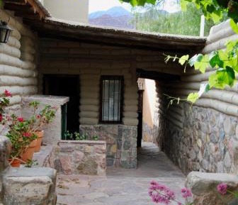 Apartment with Mountain View