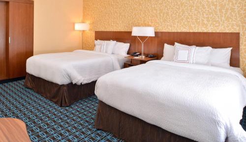 Queen Room with Two Queen Beds and Adapted Tub - Mobility and Hearing Accessible