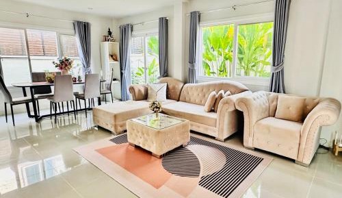 Three-Bedroom Holiday Home 