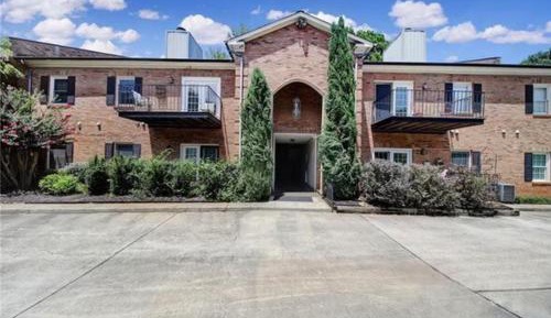 Two-Bedroom Deluxe Apartment