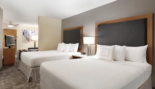 Queen Suite with Sofa Bed