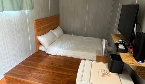 Bungalow with Garden View