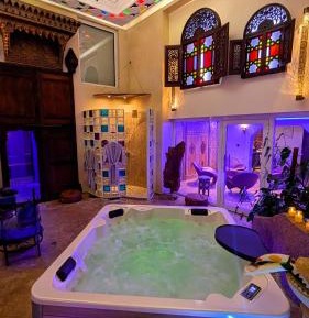 Deluxe King Suite