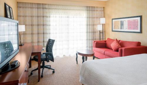 King Room with Sofa Bed