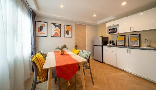 One-Bedroom Apartment with Balcony