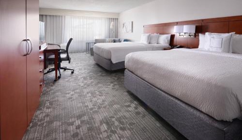 Deluxe Queen Room with Two Queen Beds