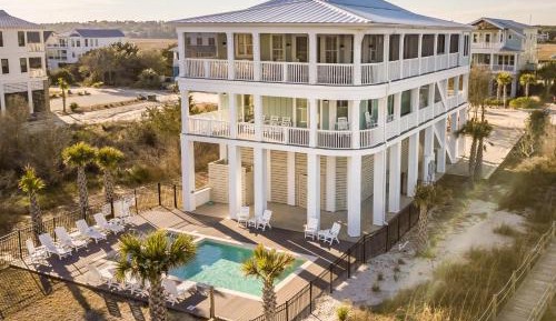Seven-Bedroom Holiday Home