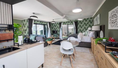 One-Bedroom Deluxe Apartment