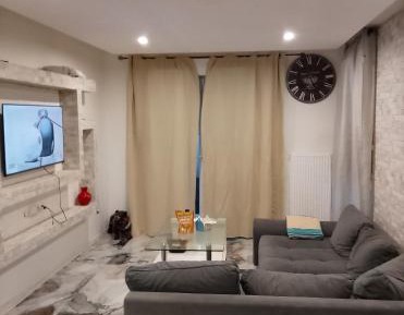 One-Bedroom Deluxe Apartment