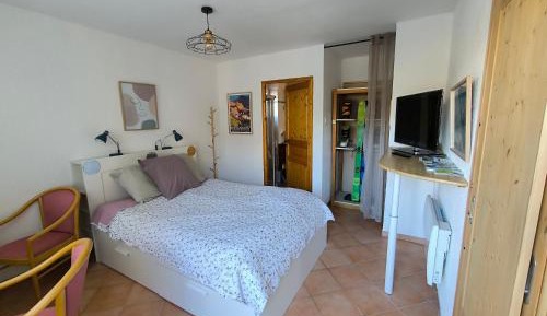 Double Room with Private Bathroom