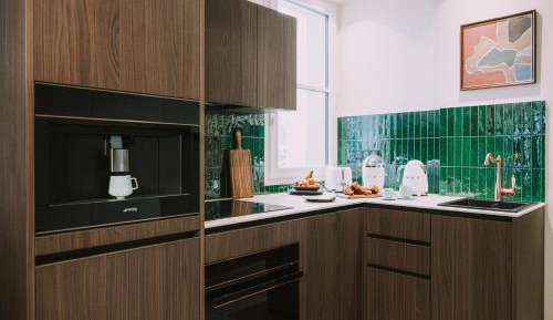 Deluxe Apartment