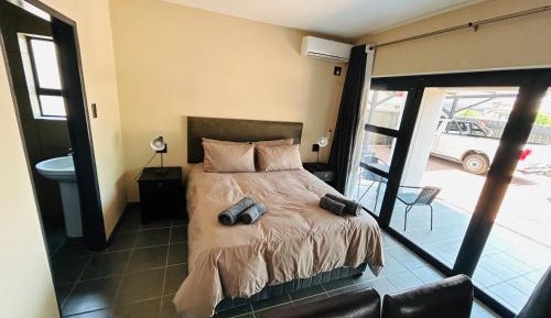 Queen Room with Balcony