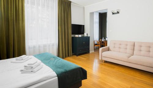 Deluxe Family Room