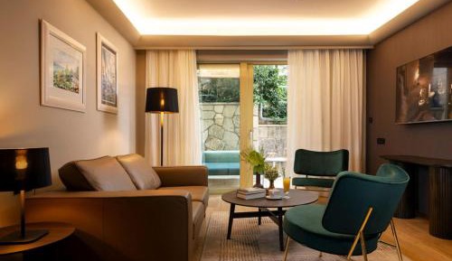 Classic Interconnecting Rooms with Balcony