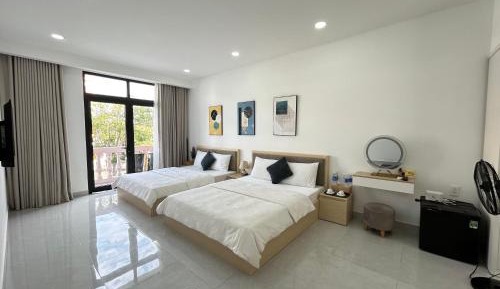 Quadruple Room with Balcony