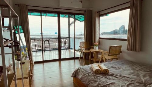 Queen Room with Sea View