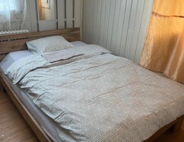 Single Room with Shared Bathroom