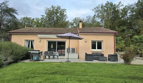 Holiday Home (5 Adults)