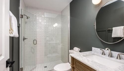 One-Bedroom Apartment 2