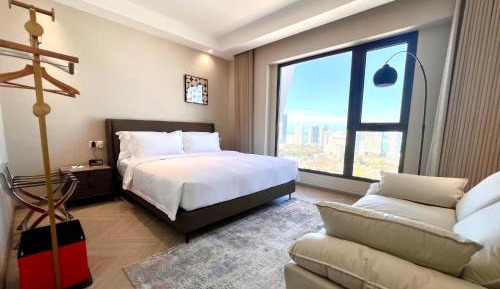 Deluxe Three-Bedroom Suite 