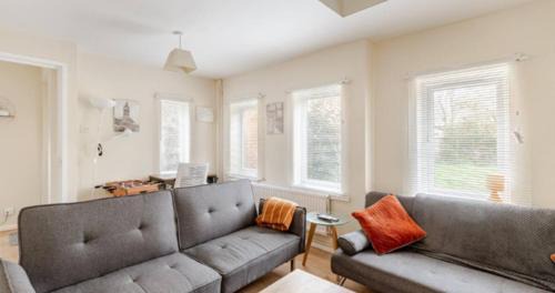 Three-Bedroom Holiday Home 