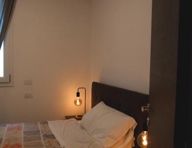Single Room with Shared Bathroom