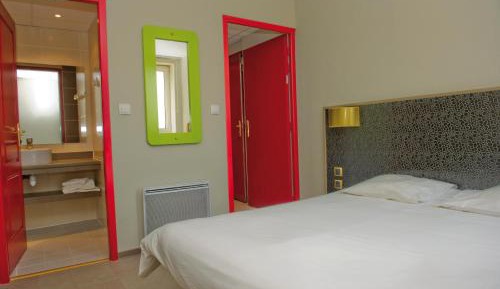 Double or Twin Room (2 Adults)
