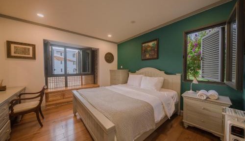King Room