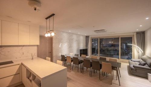 Two-Bedroom Deluxe Apartment