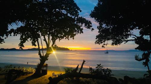 Bungalow with Sea View