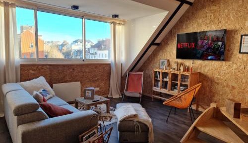 Apartment with City View