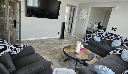 Five-Bedroom Apartment