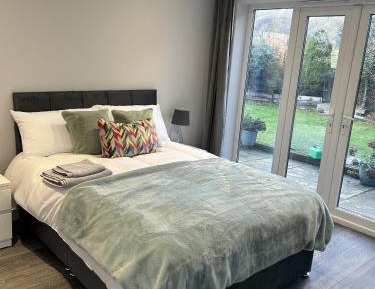 Deluxe Double Room with Shower